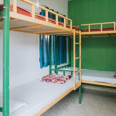 Rasta Mansion Beach Hostel And Rooms อารัมบล ภายนอก รูปภาพ