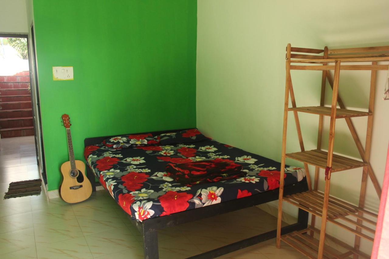 Rasta Mansion Beach Hostel And Rooms อารัมบล ภายนอก รูปภาพ
