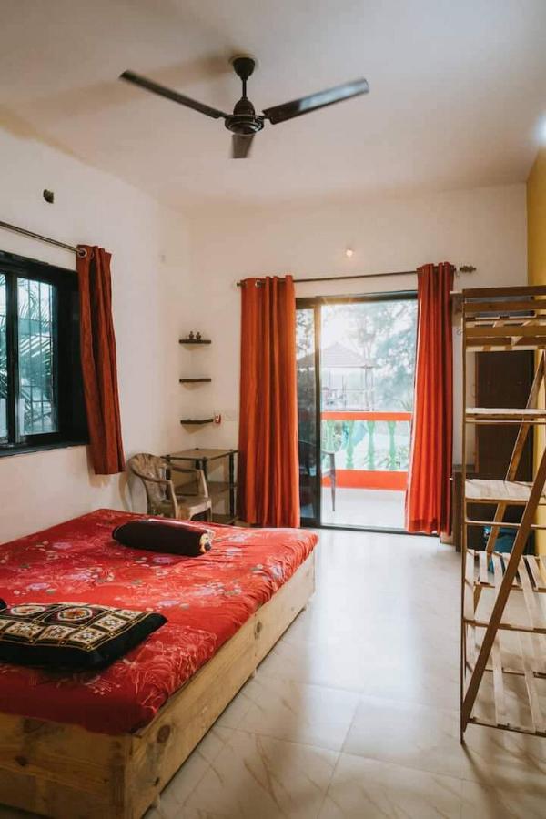 Rasta Mansion Beach Hostel And Rooms อารัมบล ภายนอก รูปภาพ