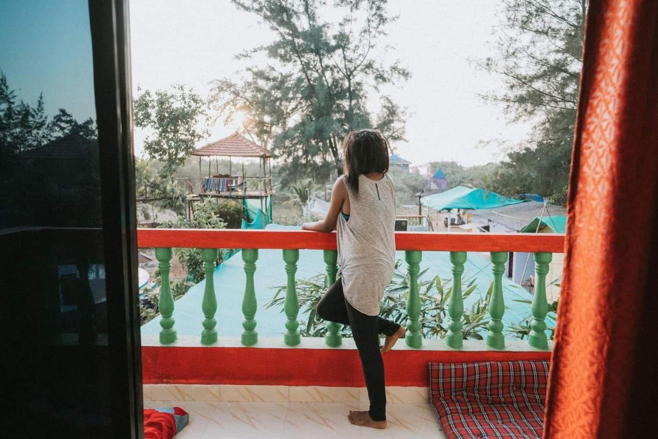 Rasta Mansion Beach Hostel And Rooms อารัมบล ภายนอก รูปภาพ