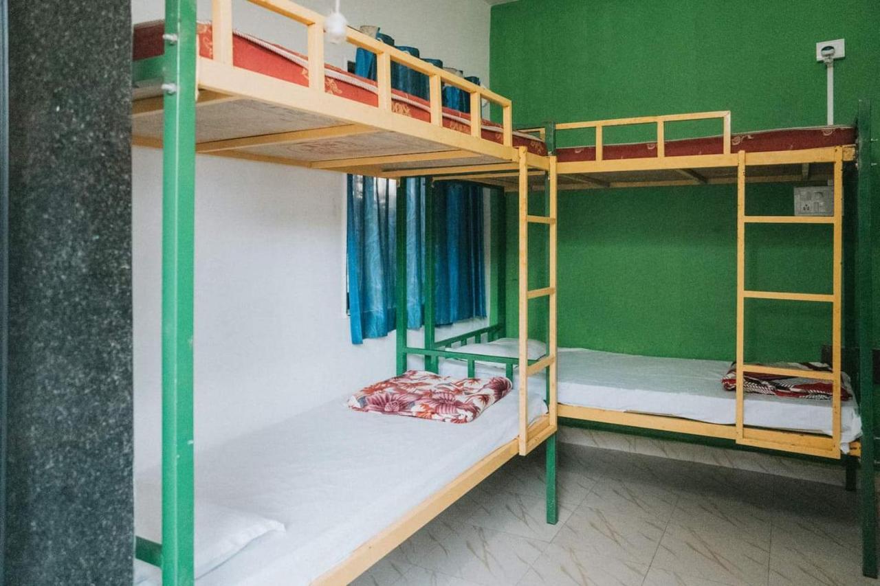 Rasta Mansion Beach Hostel And Rooms อารัมบล ภายนอก รูปภาพ